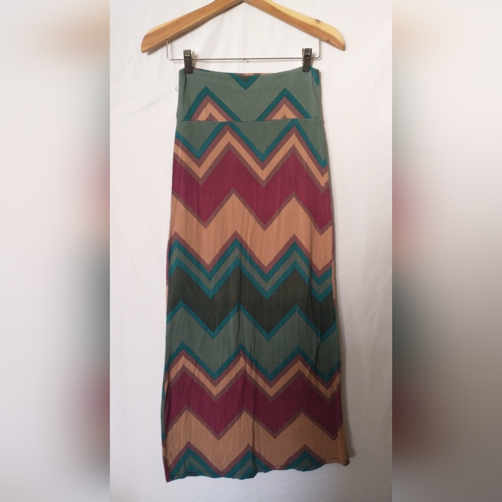 Y2K Retro Tribal 90's Chevron Patterned Maxi Skirt Small